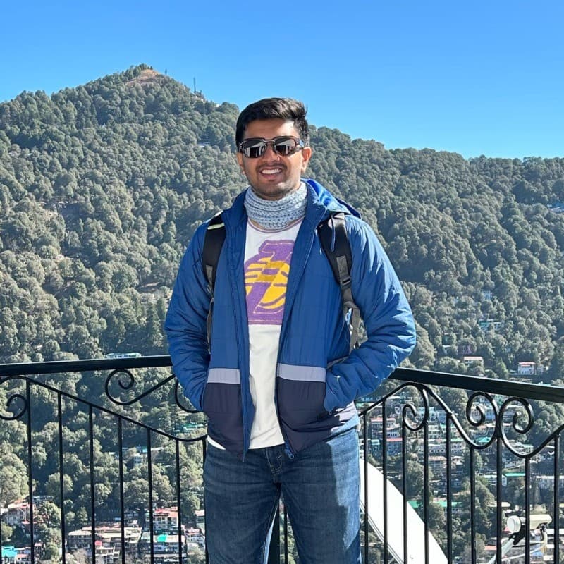 Roveo early adopter and travel enthusiast