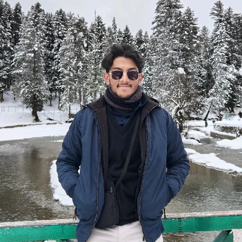 Roveo early adopter and travel enthusiast