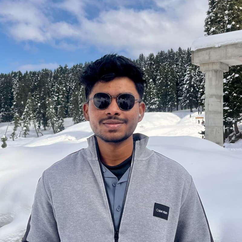 Roveo early adopter and travel enthusiast